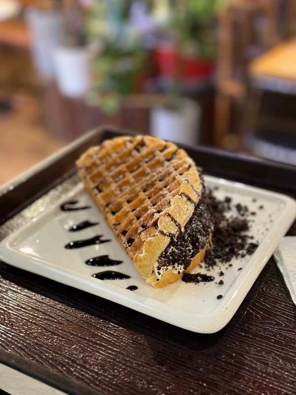 Waffle dessert